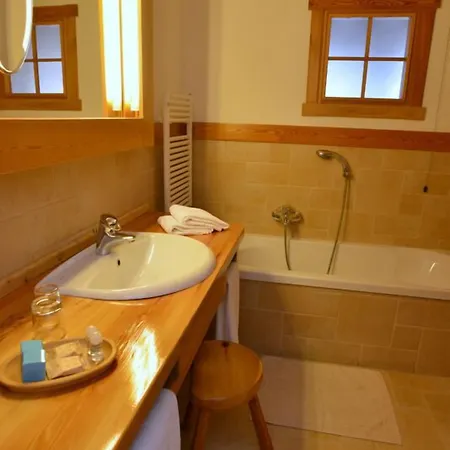 Eco Wellness Notre Maison فندق كوجن